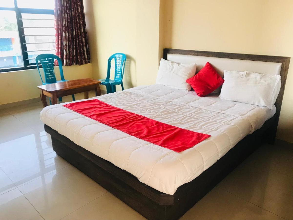 Staymaker Prakash International Gonikoppal Esterno foto